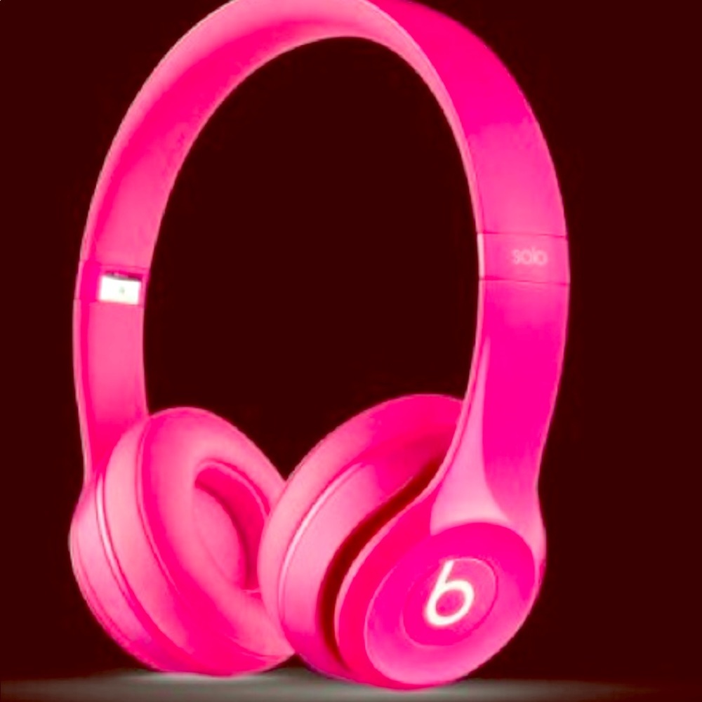 Hot PINK Beats Solo 2 Wired Headphones 💕🎧